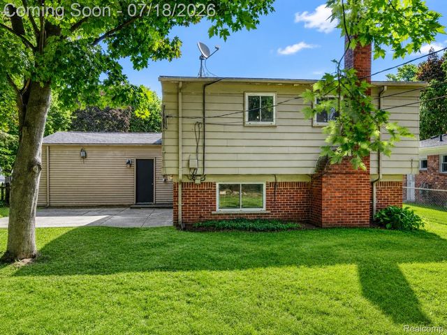 14801 Greenbriar Court, Plymouth Charter Township, MI 48170