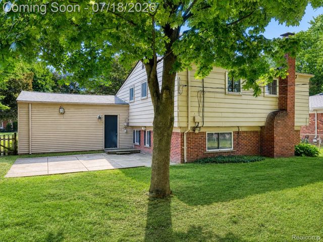 14801 Greenbriar Court, Plymouth Charter Township, MI 48170