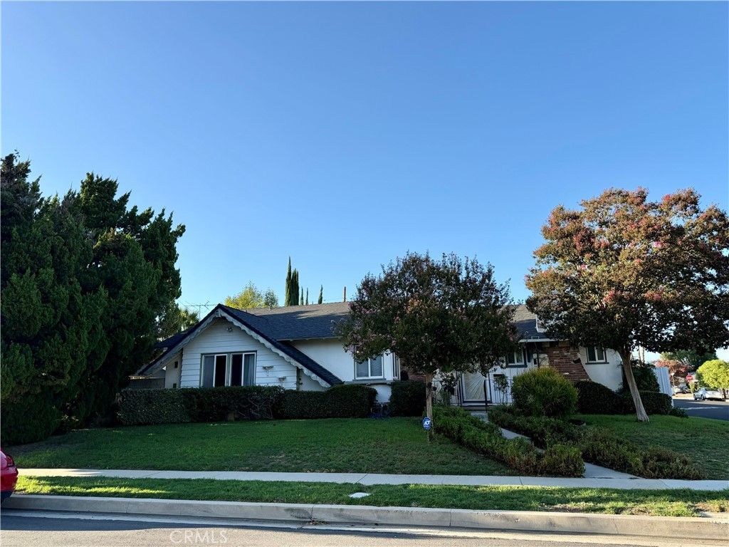 20701 Stagg, Canoga Park, CA 91306 — photo 2