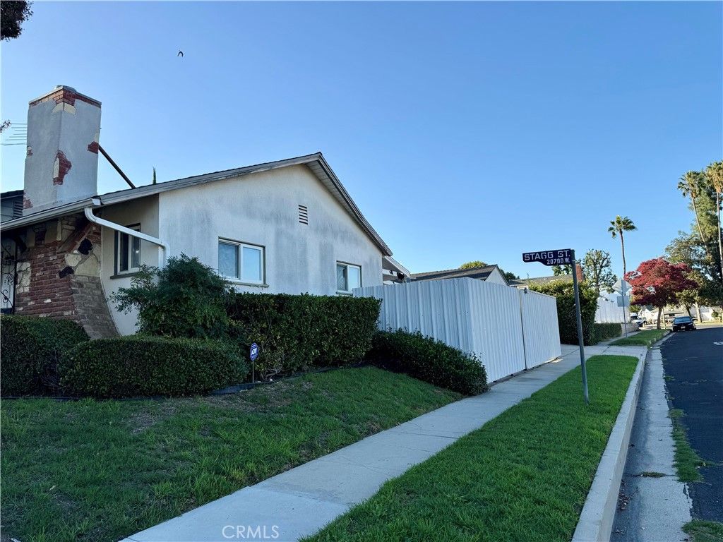 20701 Stagg, Canoga Park, CA 91306 — photo 3