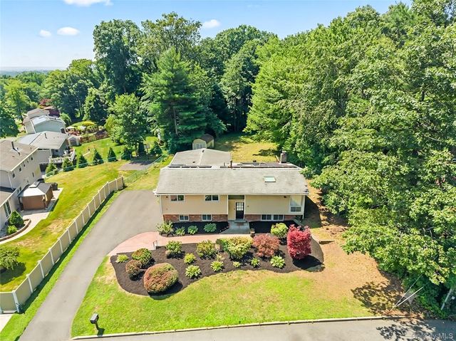 84 Deltic Road, New City, NY 10956