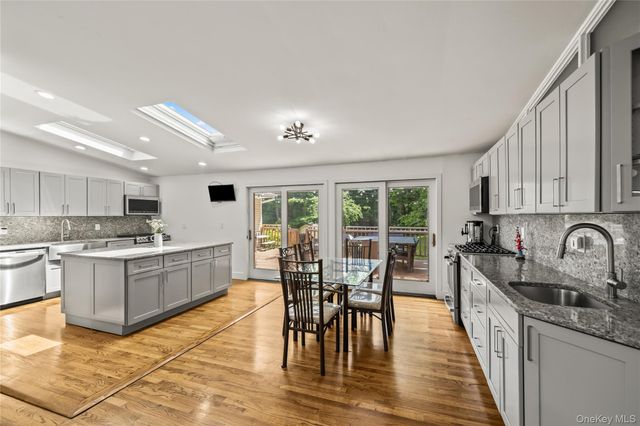 84 Deltic Road, New City, NY 10956