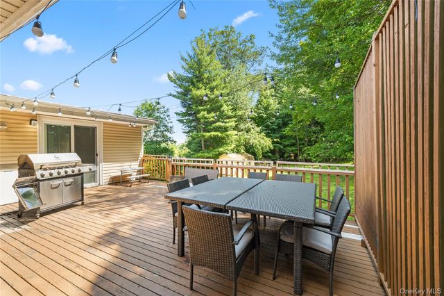 84 Deltic Road, New City, NY 10956