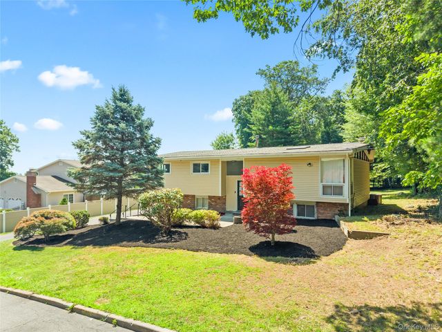 84 Deltic Road, New City, NY 10956