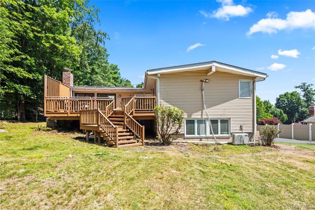 84 Deltic Road, New City, NY 10956