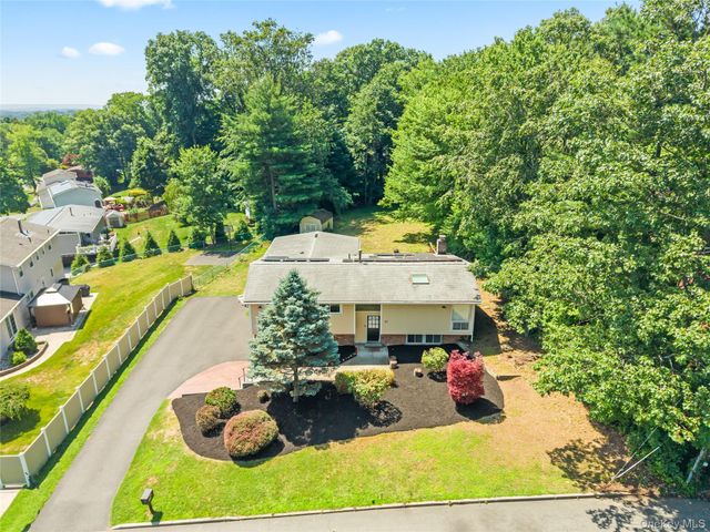 84 Deltic Road, New City, NY 10956
