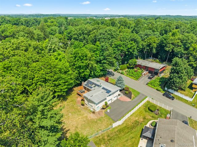 84 Deltic Road, New City, NY 10956