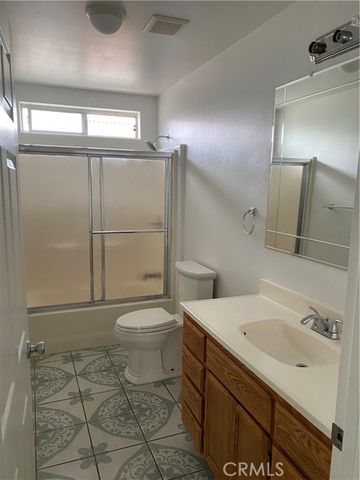 217 E 5th, Perris, CA 92570