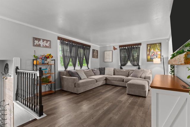1725 LAWE STREET, Kaukauna, WI 54130