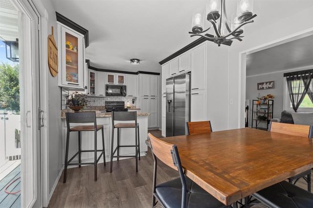 1725 LAWE STREET, Kaukauna, WI 54130