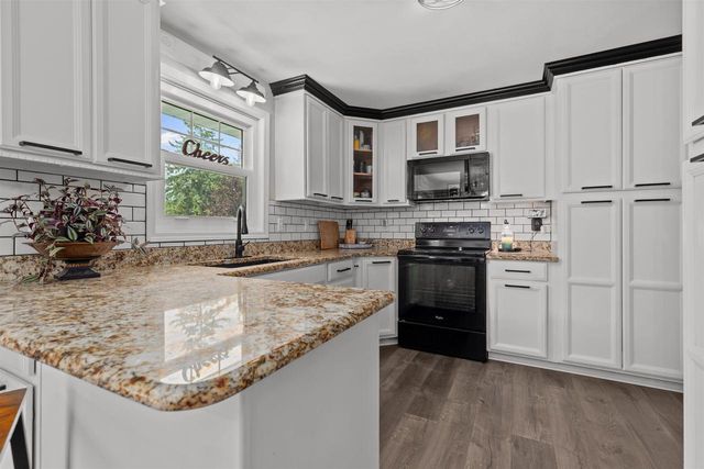 1725 LAWE STREET, Kaukauna, WI 54130