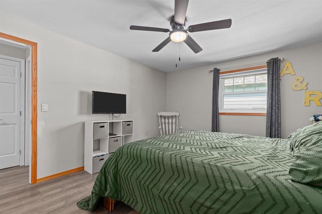 1725 LAWE STREET, Kaukauna, WI 54130