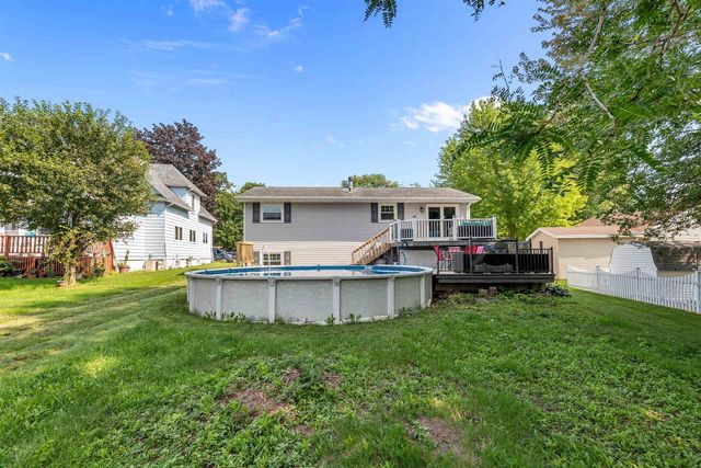 1725 LAWE STREET, Kaukauna, WI 54130