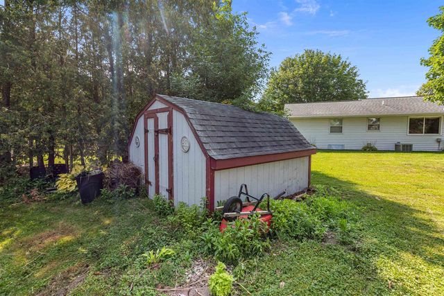 1725 LAWE STREET, Kaukauna, WI 54130