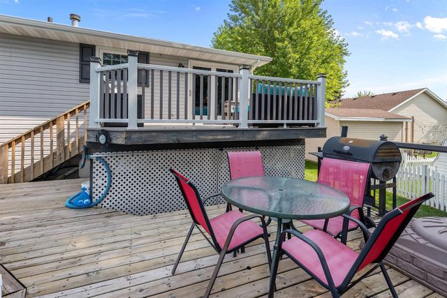 1725 LAWE STREET, Kaukauna, WI 54130