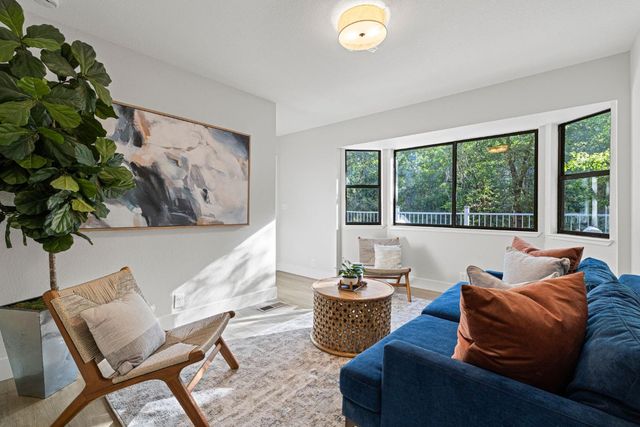 20292 Killarney Ln, Grass Valley, CA 95945