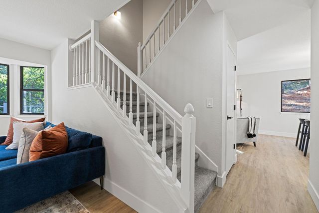 20292 Killarney Ln, Grass Valley, CA 95945