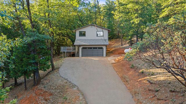 20292 Killarney Ln, Grass Valley, CA 95945