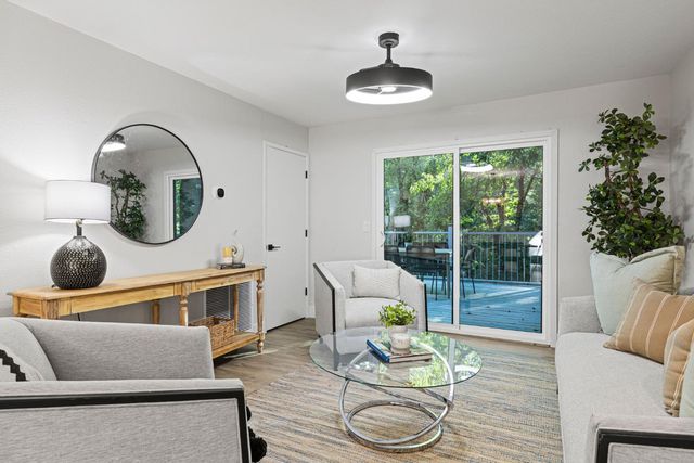 20292 Killarney Ln, Grass Valley, CA 95945