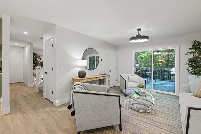 20292 Killarney Ln, Grass Valley, CA 95945