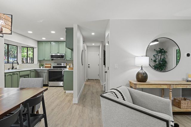 20292 Killarney Ln, Grass Valley, CA 95945