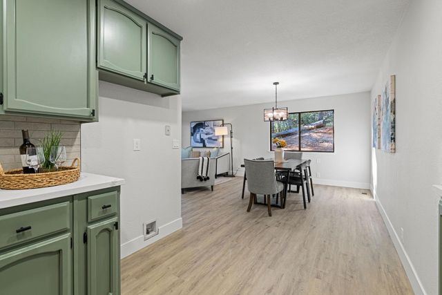 20292 Killarney Ln, Grass Valley, CA 95945