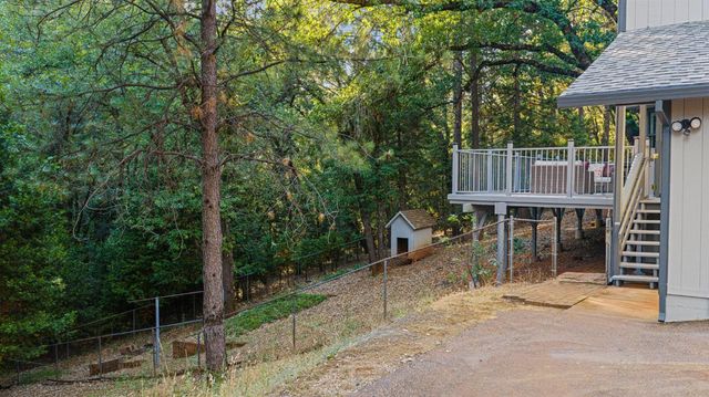 20292 Killarney Ln, Grass Valley, CA 95945