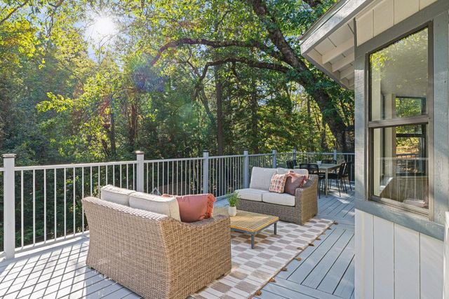 20292 Killarney Ln, Grass Valley, CA 95945