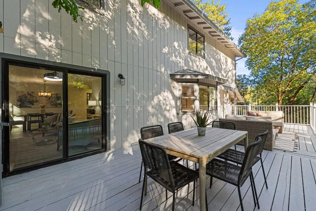 20292 Killarney Ln, Grass Valley, CA 95945