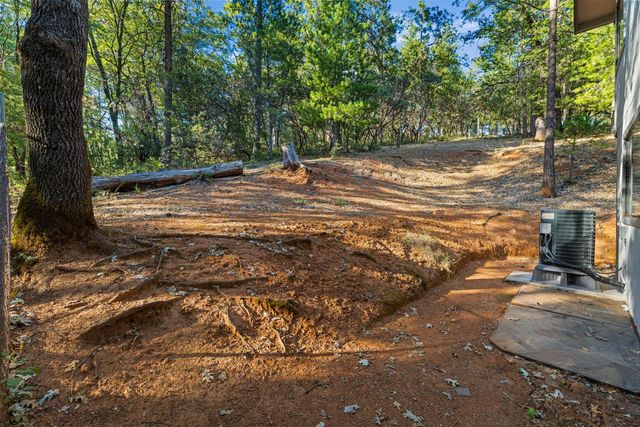 20292 Killarney Ln, Grass Valley, CA 95945