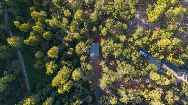20292 Killarney Ln, Grass Valley, CA 95945