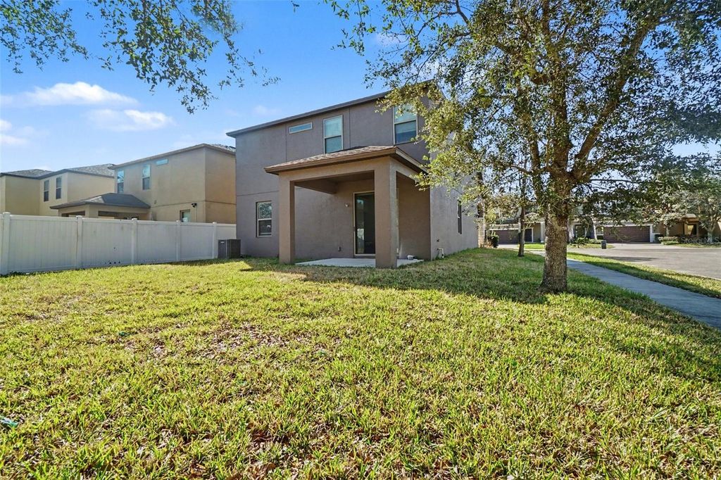 Image 14 of property listing at 406 CAPRON ASH LOOP, Casselberry, FL 32707