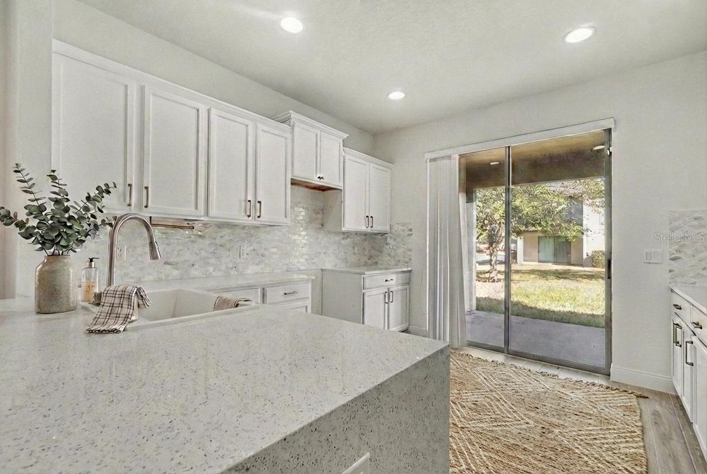 Image 6 of property listing at 406 CAPRON ASH LOOP, Casselberry, FL 32707