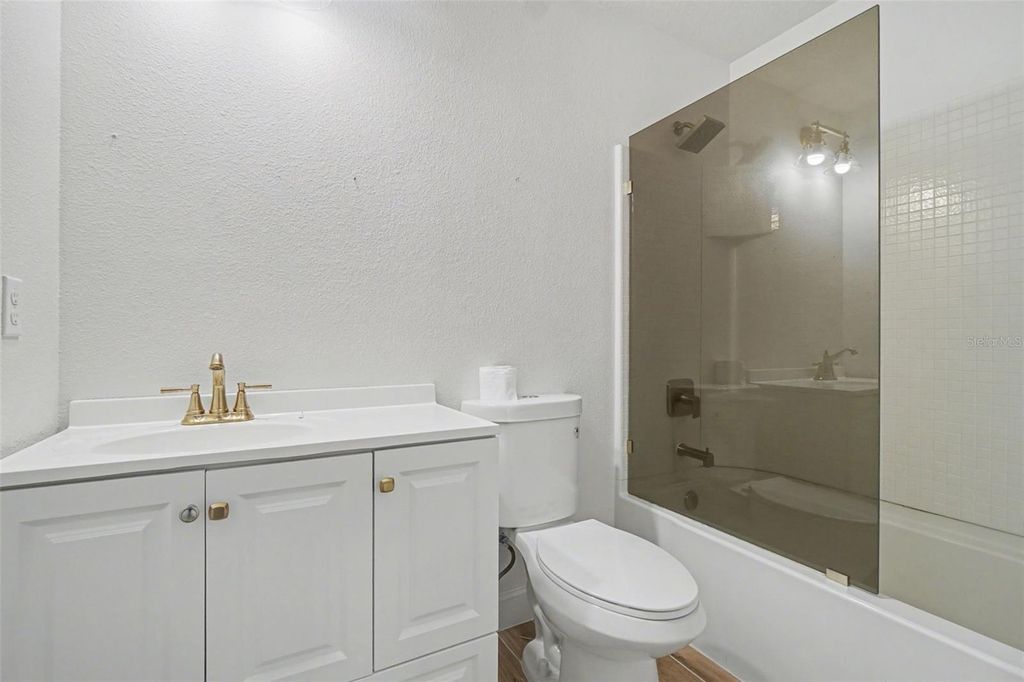 Image 10 of property listing at 406 CAPRON ASH LOOP, Casselberry, FL 32707