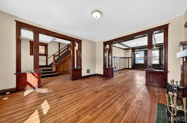 515 Loughborough Avenue, St Louis, MO 63111