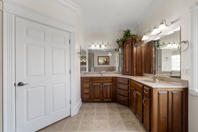 870 Oak Plains Rd, Clarksville, TN 37043