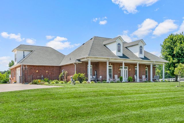 870 Oak Plains Rd, Clarksville, TN 37043