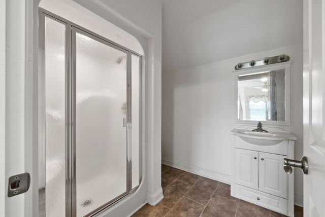 870 Oak Plains Rd, Clarksville, TN 37043