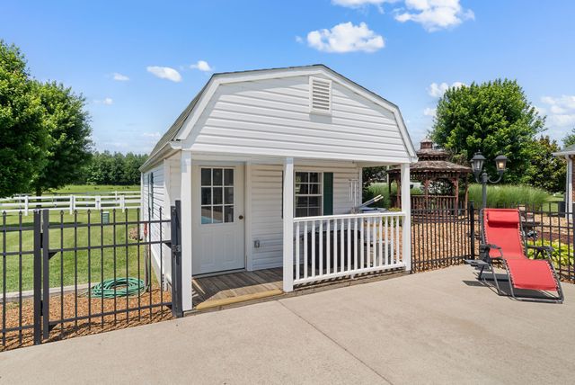 870 Oak Plains Rd, Clarksville, TN 37043