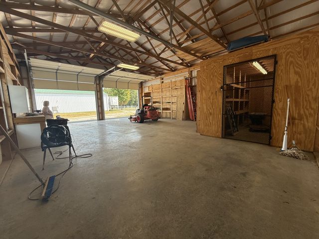 870 Oak Plains Rd, Clarksville, TN 37043