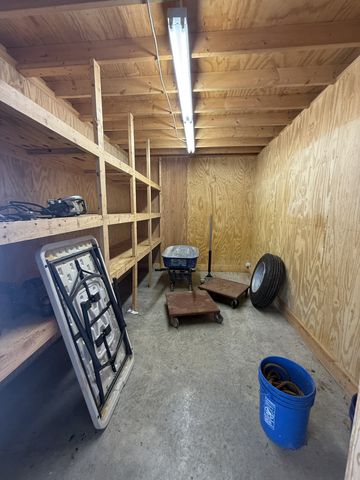 870 Oak Plains Rd, Clarksville, TN 37043