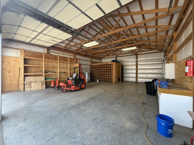 870 Oak Plains Rd, Clarksville, TN 37043