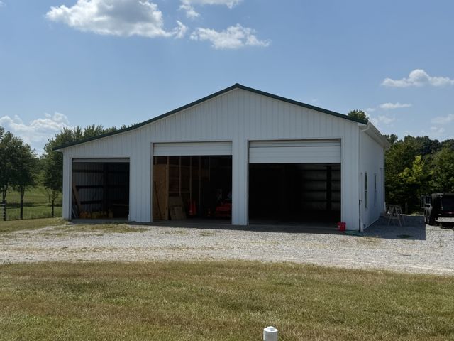 870 Oak Plains Rd, Clarksville, TN 37043