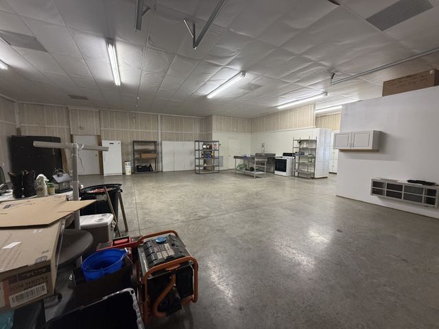 870 Oak Plains Rd, Clarksville, TN 37043