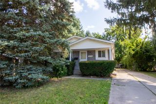 29148 FAIRFAX Street, Southfield, MI 48076