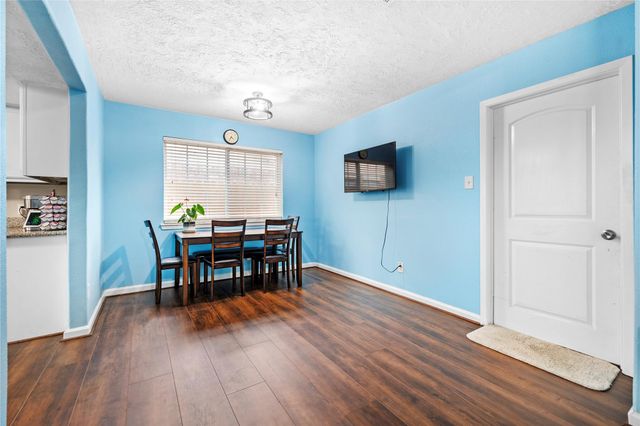 10530 Towne Square Road, Sugar Land, TX 77498
