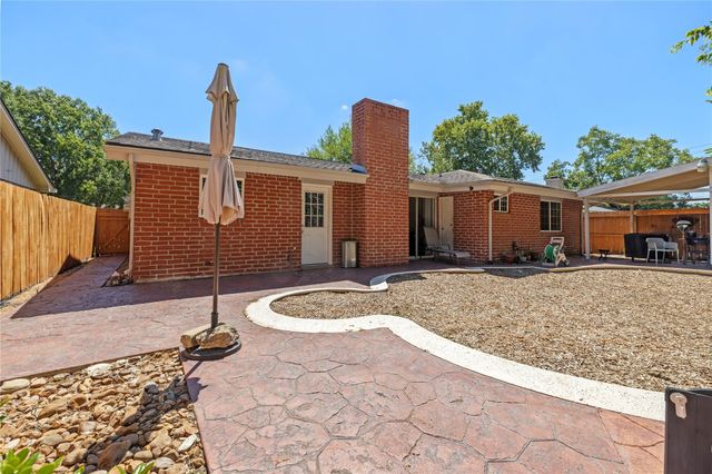 10530 Towne Square Road, Sugar Land, TX 77498