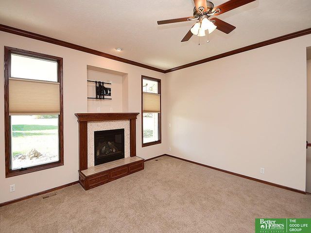 10418 Spyglass Drive, Omaha, NE 68136