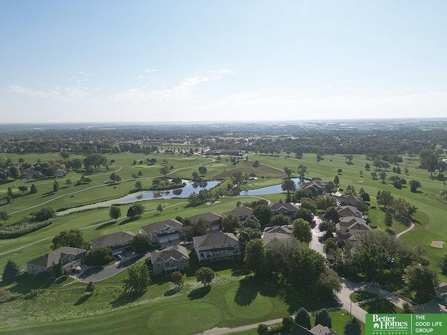 10418 Spyglass Drive, Omaha, NE 68136