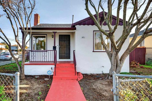 10200 Royal Ann St, Oakland, CA 94603